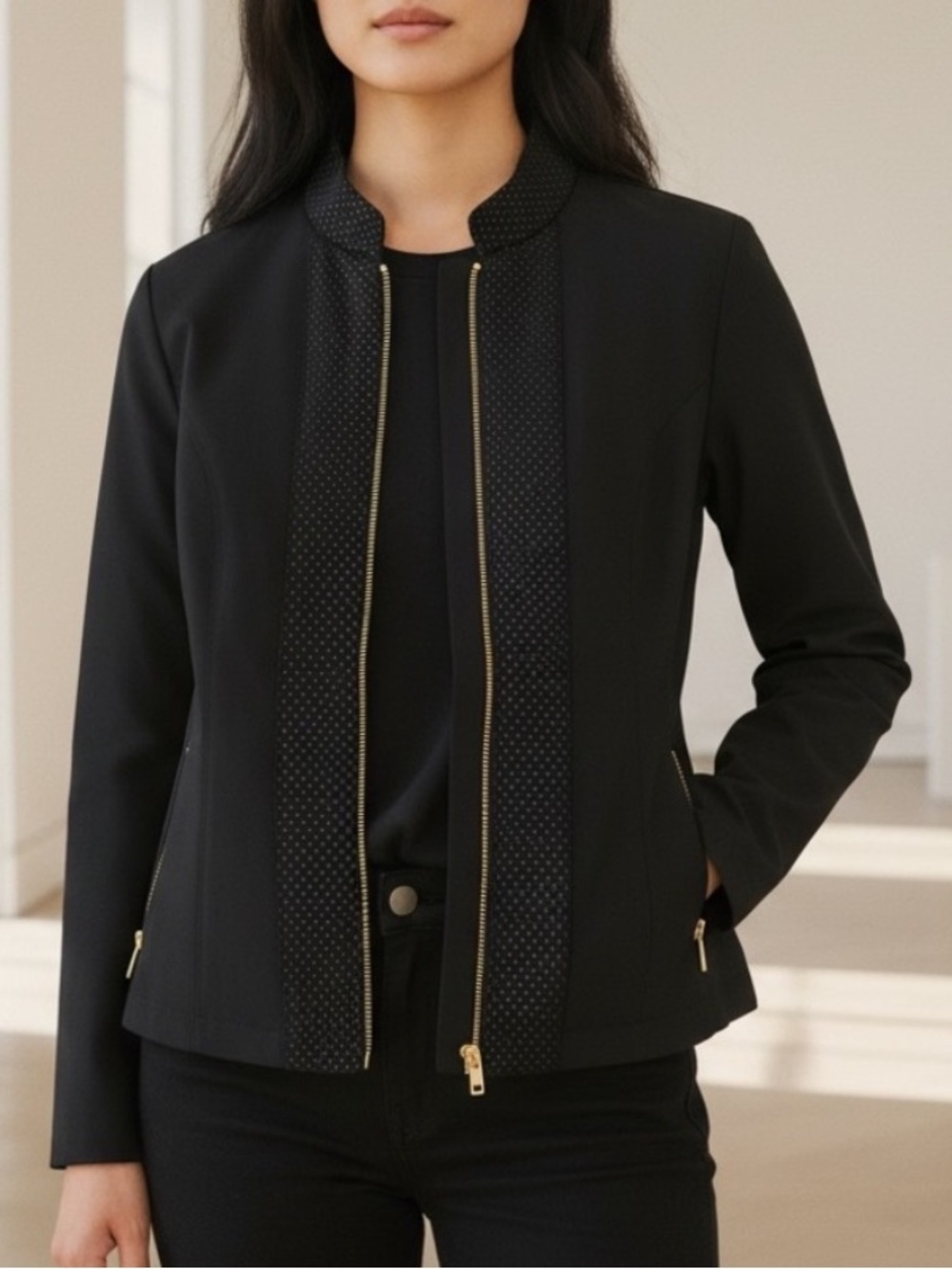 Chico’s Zenergy Black Gold Zip Lightweight Jacket Size 0 S